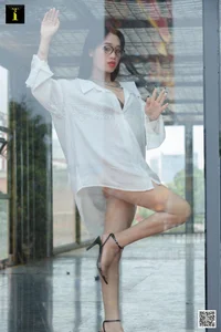 IESS Kele Gallery: Capturing Gentleness in the Boyfriend Shirt Series - image 59