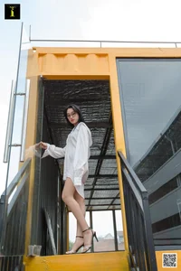 IESS Kele Gallery: Capturing Gentleness in the Boyfriend Shirt Series - image 57