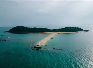 Discover the Unique Underwater Walking Path at Hon Ca Chep Island: A Must-Visit Coastal Wonder - image 11
