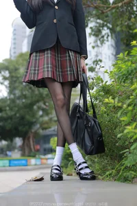 The Essence of Spring with Tuantuan - IESS Seasonal Fashion Photography - image 15