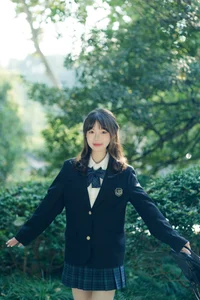 Contemporary Portraiture: YiTuYu Art Language Vol.6194 Featuring Lin Lin - image 1