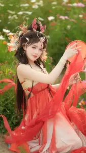Ethereal Beauty: Xiao Shang Guan in Traditional Attire Amidst Gesang Flowers - YiTuYu Vol.8642 - image 1
