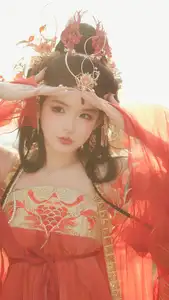 Ethereal Beauty: Xiao Shang Guan in Traditional Attire Amidst Gesang Flowers - YiTuYu Vol.8642 - image 8