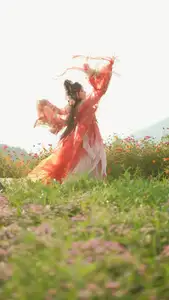 Ethereal Beauty: Xiao Shang Guan in Traditional Attire Amidst Gesang Flowers - YiTuYu Vol.8642 - image 10