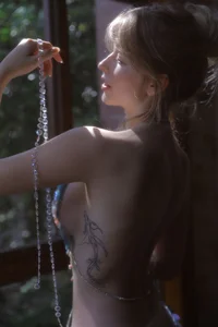 YiTuYu Art Language Vol.10325: An Intimate 10P Collection Featuring Anna - image 7