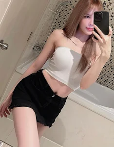 Vietnamese Singer Thieu Bao Tram Showcases Stunning Beauty Upgrade and Fit Physique Post-Breakup - image 7