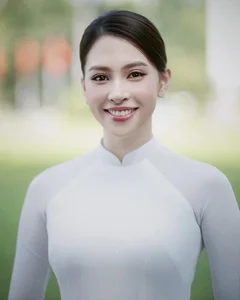Vietnamese Beauty Queens Celebrate National Day in Elegant Traditional Ao Dai Fashion - image 0