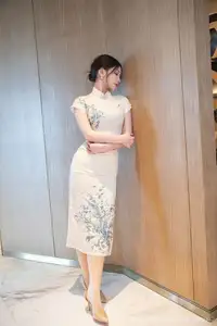 Liu Ting Ting: Timeless Elegance & Grace in Exquisite Qipao from XiuRen No.10605 - image 9