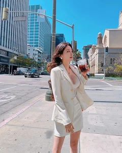 Defining the Urban Edge: How Bold Silhouettes and Confident Poses are Transforming Modern Women's Fashion Trends - image 11