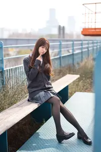 YiTuYu Vol.8824: Xiao Yi Schoolgirl Charm in Urban Setting - Captivating Youthful Elegance - image 15