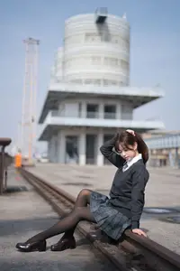 YiTuYu Vol.8824: Xiao Yi Schoolgirl Charm in Urban Setting - Captivating Youthful Elegance - image 12