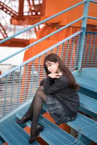 YiTuYu Vol.8824: Xiao Yi Schoolgirl Charm in Urban Setting - Captivating Youthful Elegance - image 25