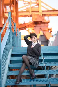 YiTuYu Vol.8824: Xiao Yi Schoolgirl Charm in Urban Setting - Captivating Youthful Elegance - image 6