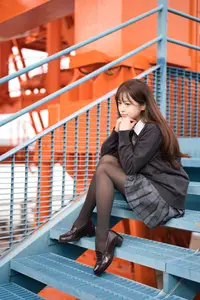 YiTuYu Vol.8824: Xiao Yi Schoolgirl Charm in Urban Setting - Captivating Youthful Elegance - image 8