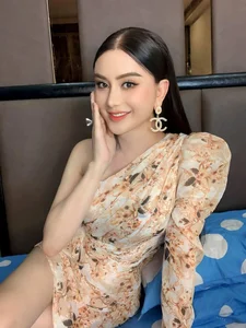 Lam Khanh Chi Debuts Youthful Transformation and Confirms New Romance with Young Partner - image 3