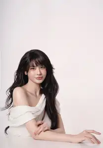 Truong Quynh Anh U40: Stunning Doll-Like Beauty & Chic Style Dazzle Fans. - image 10