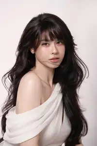 Truong Quynh Anh U40: Stunning Doll-Like Beauty & Chic Style Dazzle Fans. - image 4