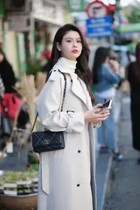 Truong Quynh Anh U40: Stunning Doll-Like Beauty & Chic Style Dazzle Fans. - image 6