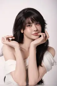 Truong Quynh Anh U40: Stunning Doll-Like Beauty & Chic Style Dazzle Fans. - image 5