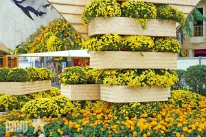 Nguyen Hue Flower Street 2025: The Majestic Snake Mascot Revealed - image 11