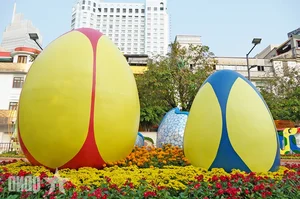 Nguyen Hue Flower Street 2025: The Majestic Snake Mascot Revealed - image 5