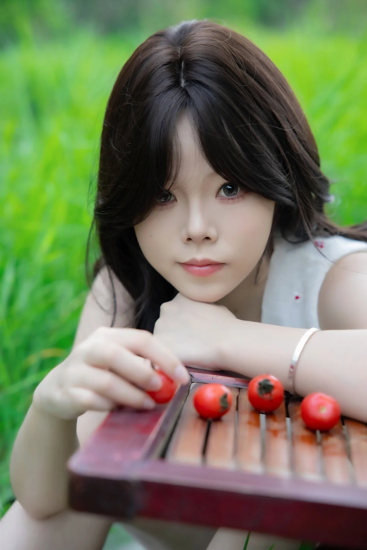 Elegant Portrait Photography Collection: YiTuYu Art Language Vol.10333 featuring Le Di