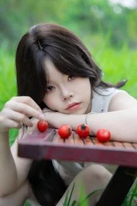 Elegant Portrait Photography Collection: YiTuYu Art Language Vol.10333 featuring Le Di - image 1
