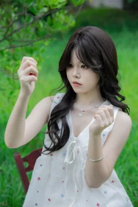 Elegant Portrait Photography Collection: YiTuYu Art Language Vol.10333 featuring Le Di - image 2