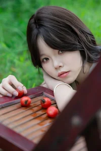 Elegant Portrait Photography Collection: YiTuYu Art Language Vol.10333 featuring Le Di - image 4