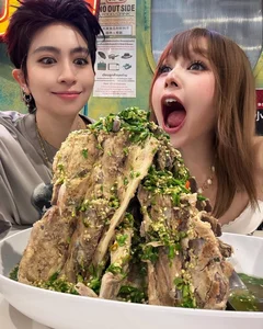 Celebrity Travels: Xoài Non and Gil Lê Share Romantic Moments in Thailand - image 9