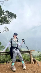 Phan Phuong Oanh: Capturing the Memorable Daily Life of a Beauty Queen - image 4