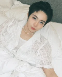 Gil Lê’s Style Evolution: A Look Back at the Vietnamese Star’s Early Feminine Aesthetic and Fashion Transformation - image 3