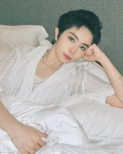 Gil Lê’s Style Evolution: A Look Back at the Vietnamese Star’s Early Feminine Aesthetic and Fashion Transformation - image 0