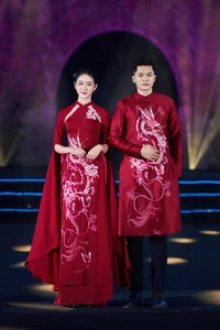 Elegant Vietnamese Fashion: Thảo Vân and Her Son Showcase Traditional Ao Dai Designs - image 6