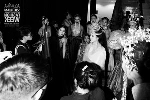 Exploring the Artistic Mastery of 'Rose of the Dawn' by Designer Thanh Hương Bùi - image 4