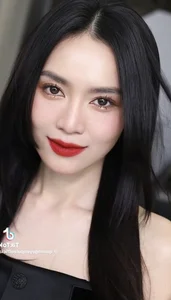 Ninh Dương Lan Ngọc Debunks Pregnancy Rumors with Stunning Bare-Faced Transformation and Education Plans - image 4
