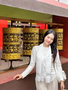Ninh Dương Lan Ngọc Debunks Pregnancy Rumors with Stunning Bare-Faced Transformation and Education Plans - image 6