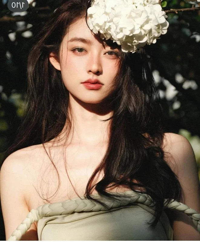 Elegant Springside Fashion: Embracing Nature and Beauty in Aesthetic Outdoor Photography
