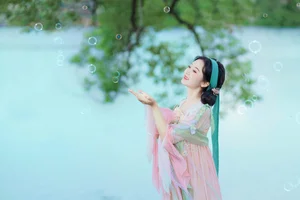YiTuYu Art Language Vol.5638: Shu Pian Yoyi Showcases Grace and Artistic Expression in Latest Collection - image 9