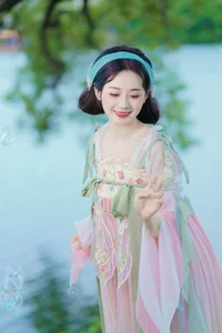 YiTuYu Art Language Vol.5638: Shu Pian Yoyi Showcases Grace and Artistic Expression in Latest Collection - image 43