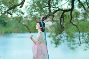 YiTuYu Art Language Vol.5638: Shu Pian Yoyi Showcases Grace and Artistic Expression in Latest Collection - image 4