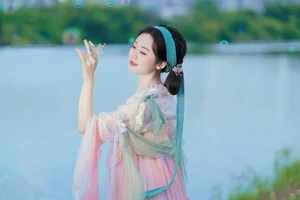 YiTuYu Art Language Vol.5638: Shu Pian Yoyi Showcases Grace and Artistic Expression in Latest Collection - image 7