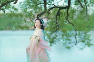 YiTuYu Art Language Vol.5638: Shu Pian Yoyi Showcases Grace and Artistic Expression in Latest Collection - image 34