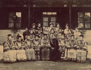 The Astonishing Beauty and Elegance of Qing Dynasty Royal Women - image 2