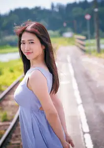 Suzuhara Riko: Radiant Smile On Green Grass Soft Warm Moments Of A Japanese Girl - image 12