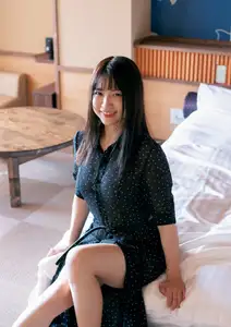 Suzuhara Riko: Radiant Smile On Green Grass Soft Warm Moments Of A Japanese Girl - image 20
