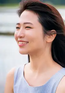 Suzuhara Riko: Radiant Smile On Green Grass Soft Warm Moments Of A Japanese Girl - image 27