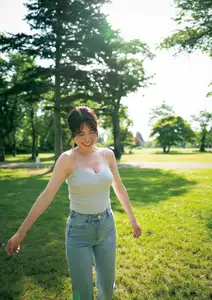Suzuhara Riko: Radiant Smile On Green Grass Soft Warm Moments Of A Japanese Girl - image 1