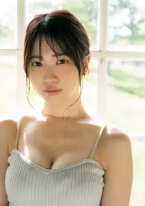 Suzuhara Riko: Radiant Smile On Green Grass Soft Warm Moments Of A Japanese Girl - image 16