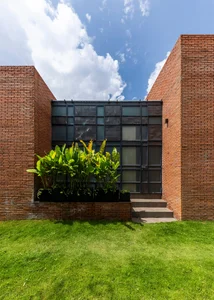 Modern 180m2 Three-Block House Design: A Peaceful Urban Escape in Ho Chi Minh City - image 4
